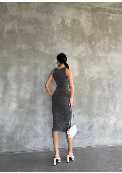 Halter Yaka Elbise Aşit Yıkamalı