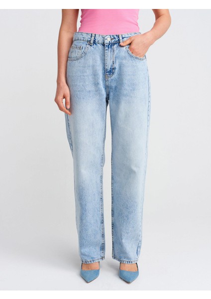 Denim Kar Yıkama Denim Mom Pantolon-Mavi