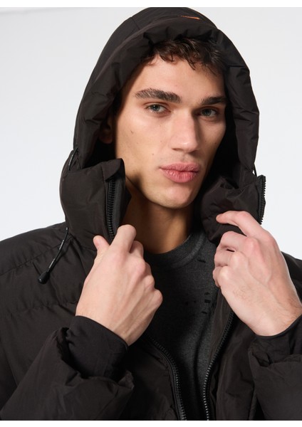 Siyah Erkek Mont M5011901A02A_HOODED 5 Baffle Sports fırsatları