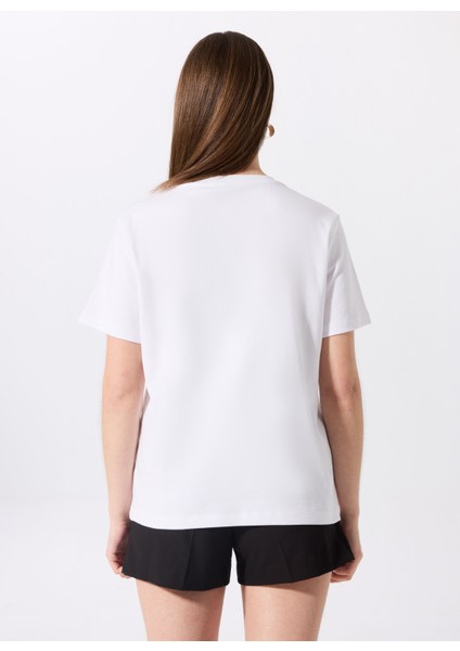 Bisiklet Yaka Nakışlı Kırık Beyaz Kadın T-Shirt F5SL-TST0253 indirimleri