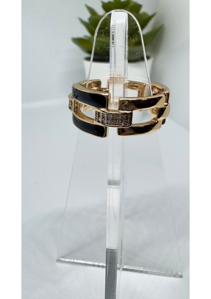 Stainless Steel Gold Kaplama Zirkon Taşlı Geçme Detaylı Siyah Yüzük