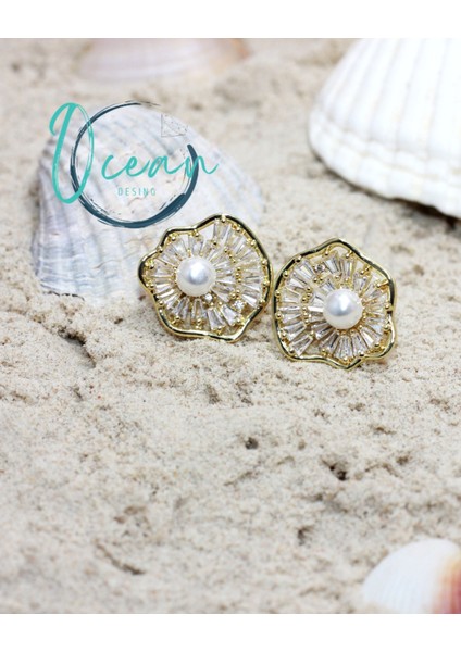 Pirinç Gold Renk Zirkon Taşlı Çiçek Model Inci Detay Kadın Küpe modelleri