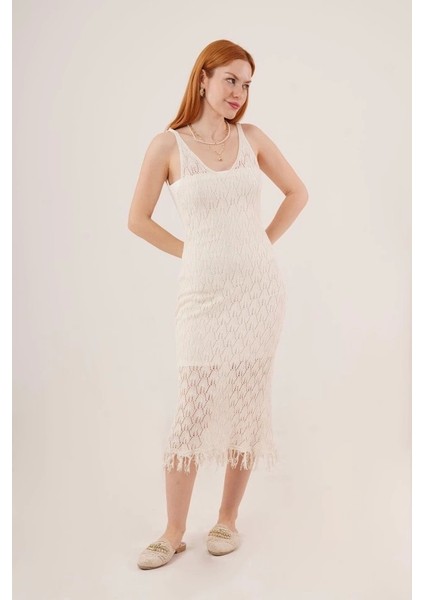 Ajurlu V Yaka Püskül Detaylı Krem Elbise modelleri