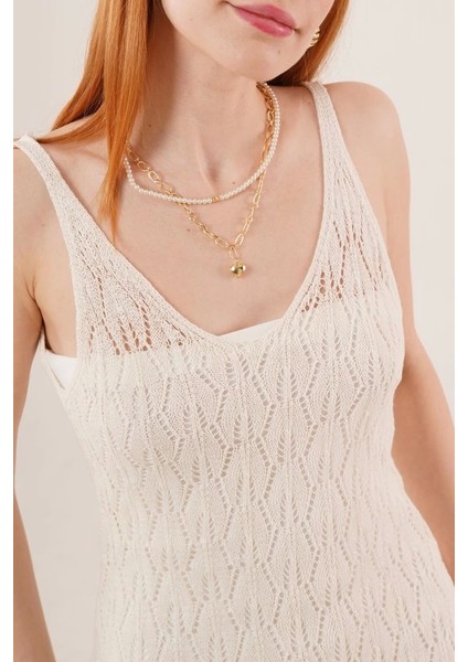 Ajurlu V Yaka Püskül Detaylı Krem Elbise fırsatları