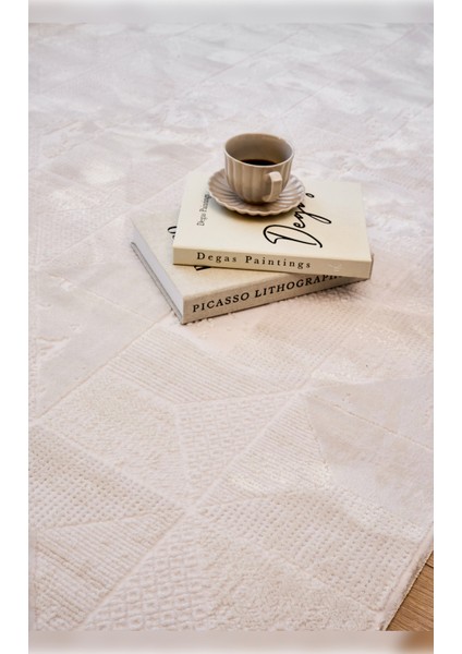 Halı Azur 6531 Krem Sık Dokuma Kalın Tok Dokuma Üst Kalite Makine Dokuması Halı modelleri