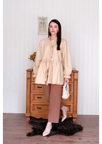 Krem Fırfırlı Bağlamalı Tunik