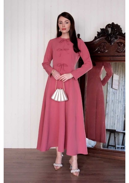 Pembe Fiyonk Detay Elbise