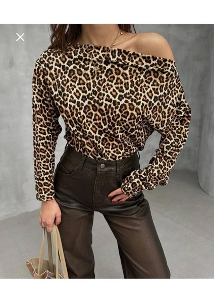 Leopar Kayık Yaka Bluz