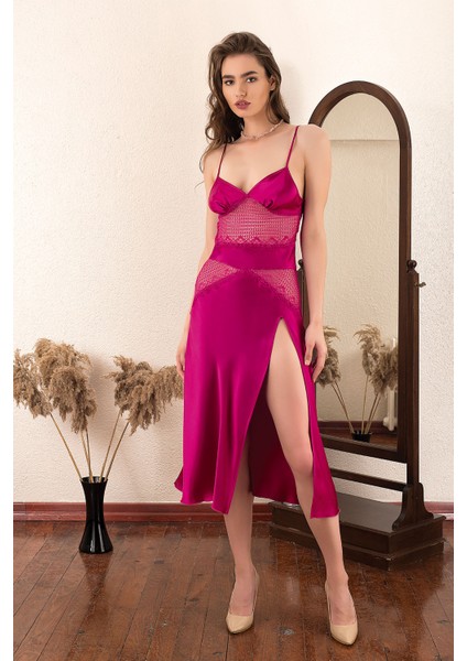 Seksi Tül Detaylı Fuşya Saten Gecelik