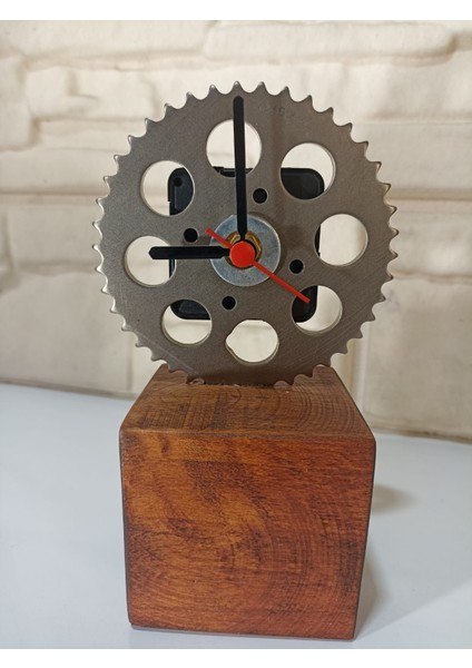Enteresan Tasarım Araba Dişlisi Masa Saati