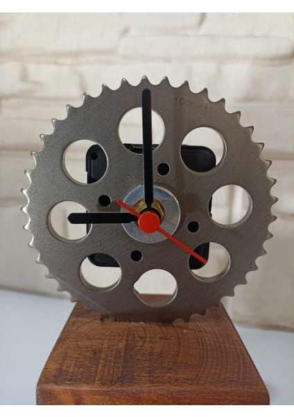 Enteresan Tasarım Araba Dişlisi Masa Saati modelleri