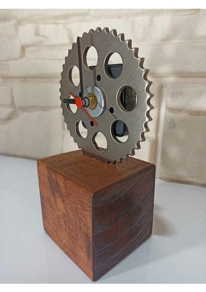 Enteresan Tasarım Araba Dişlisi Masa Saati indirimleri