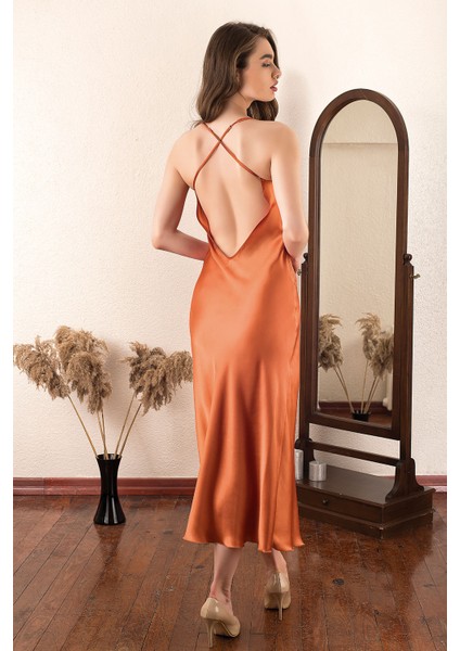 Romantik ve Şık Turuncu Saten Gecelik fiyatları