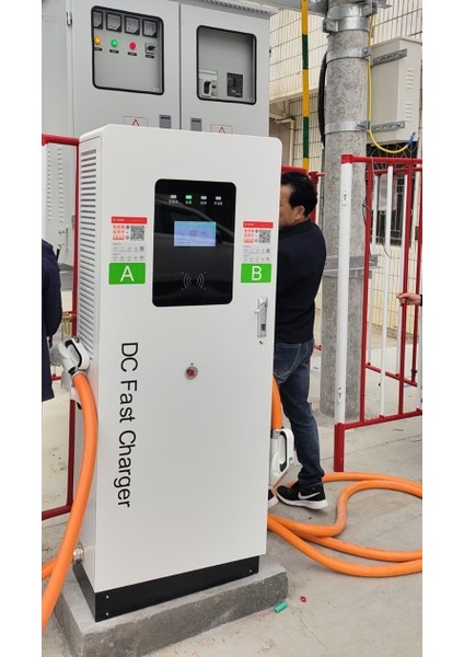120 Kw Dc Elektrikli Araç Şarj Istasyonu, 2 Çıkış Tabancalı, Hızlı