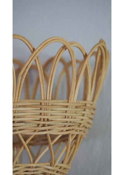 Flower Rattan Aplik: El Yapımı Çiçek Formunda Doğal Aydınlatma