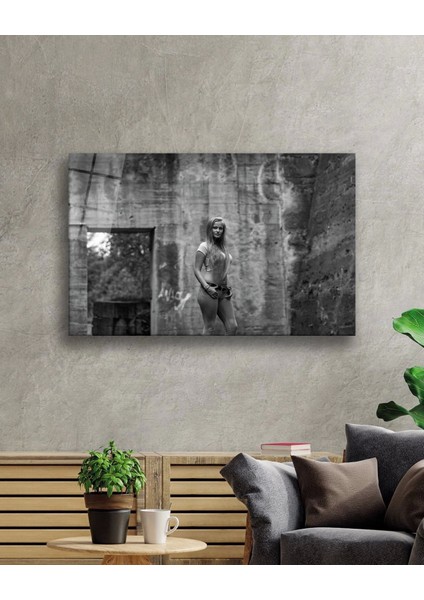 - Siyah Beyaz Insan Fotoğrafları Kadın Cam Tablo fiyatları