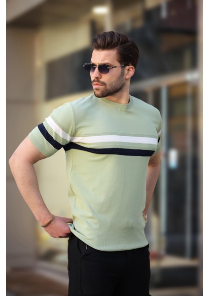 Çağla Yeşili Bisiklet Yaka Çizgili Erkek T-Shirt E7412