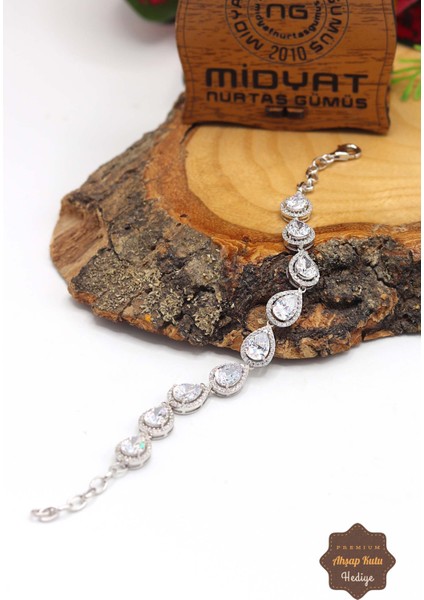 Zirkon Taşlı Damla Model Gümüş Kadın Bileklik 201023813