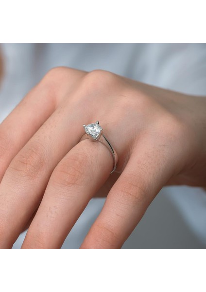 Swarovski Taşlı Gümüş Tektaş Yüzük