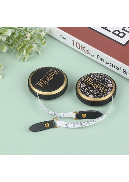 02 1 Adet Rastgele 1.5 M Taşınabilir Geri Çekilebilir Vintage Pu Deri Mini Bant Nostalji Tedbir Cetvel Retro Dikiş Santimetre Inç Rulo Bant (Yurt Dışından)