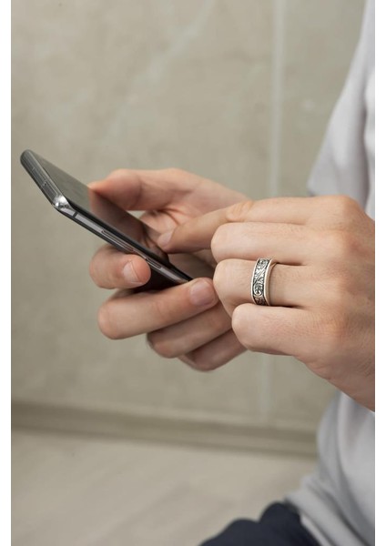 Kalem Işlemeli Motifli Gümüş Erkek Yüzük fırsatları