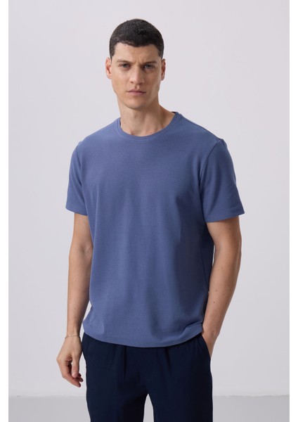 Koyu Mavi Yüzeyi Dokulu Rahat Form Basic Erkek T-Shirt - 88436