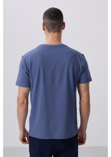 Koyu Mavi Yüzeyi Dokulu Rahat Form Basic Erkek T-Shirt - 88436 indirimleri