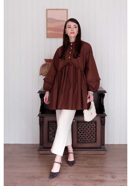 Acı Kahve Inci Detaylı Robalı Tunik & Krem Boru Paça Pantolon Takım