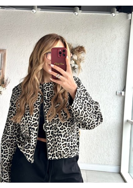 Keyymod Kadın Leopar Desenli Kolları Seyyar Yelek & Ceket