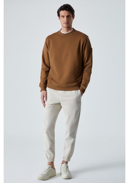 OLLIE Erkek Bisiklet Yaka Regular Uzun Kollu Nakış Detaylı Koyu Kahverengi Sweatshirt fiyatları