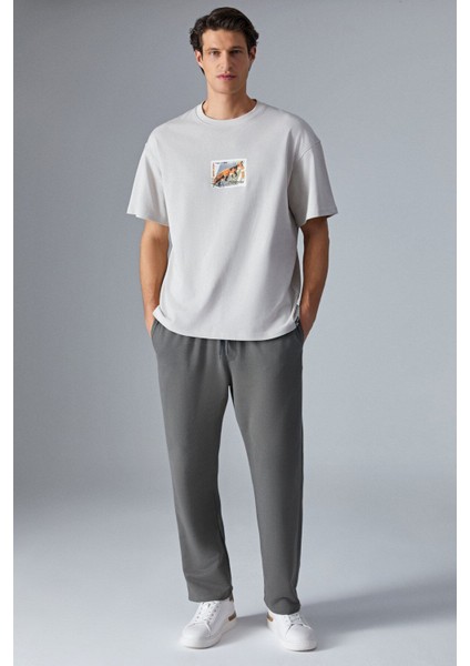 Mongolıa Erkek Baskı Detaylı Organik Pamuk Bisiklet Yaka Kısa Kol Comfort Bej T-Shirt
