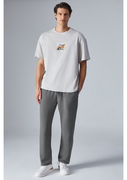 Mongolıa Erkek Baskı Detaylı Organik Pamuk Bisiklet Yaka Kısa Kol Comfort Bej T-Shirt