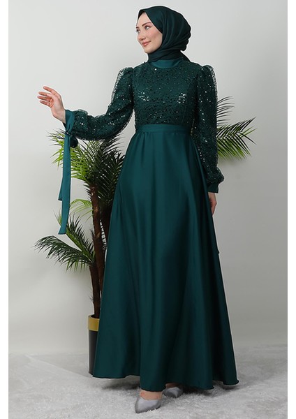 Pul Payet Detay Saten Abiye Zümrüt