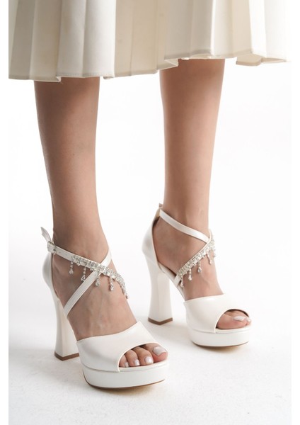 Taş Detaylı Şerit Detaylı Cilt Yüksek Kadın Düğün Nikah Nişan Orta Kalın Topuklu Abiye Ayakkabı modelleri
