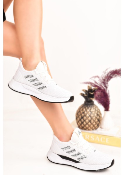 Kadın Yürüyüş ve Günlük Kullanım Spor Ayakkabı