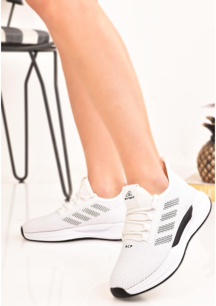 Kadın Yürüyüş ve Günlük Kullanım Spor Ayakkabı modelleri