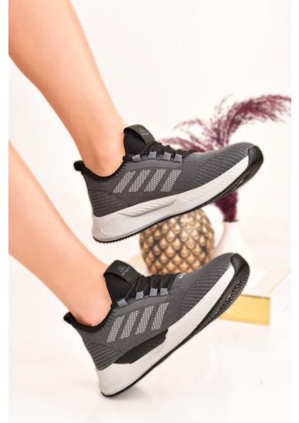 Kadın Yürüyüş ve Günlük Kullanım Spor Ayakkabı
