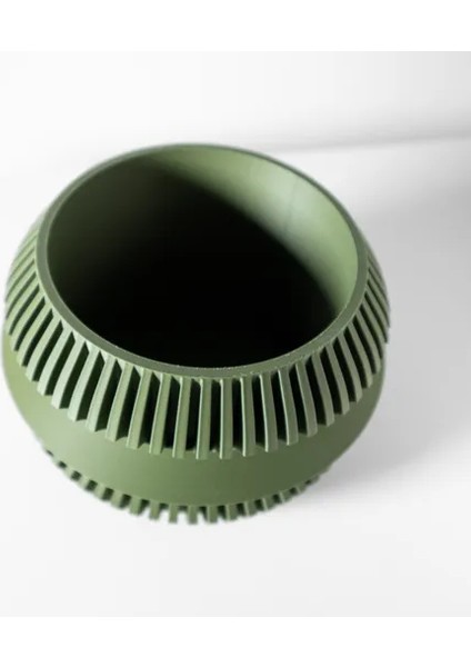 Simetrik Tasarımlı Modern Yeşil Vazo