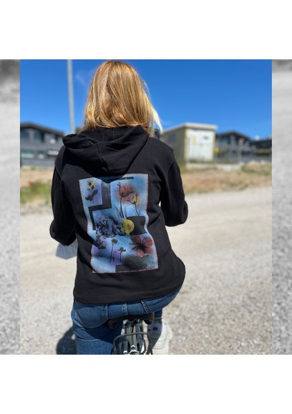 Space Flower Baskılı Sweatshirt