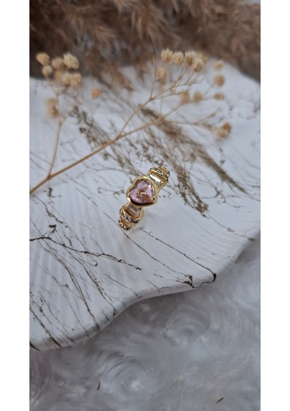 Kadın Pembe Kalp Yanları Zirkon Gold Renk Çelik Yüzük modelleri