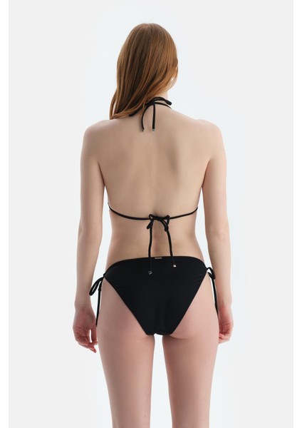 Siyah Üçgen Küçük Bikini Üst