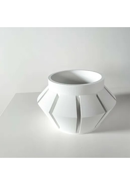 Çizgisel Boşluklu Tasarımlı Modern Beyaz Vazo