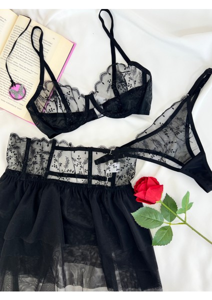 Isabella Çiçek Desenli Brode 3 Parça Etekli Iç Çamaşırı Takımı fiyatları