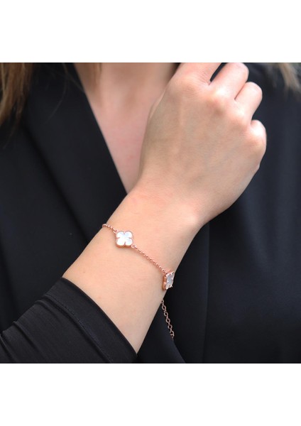 Ikonik Alhambra Sedef Taşlı Rose Gold Kaplama Gümüş Bileklik fırsatları