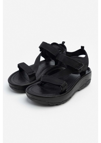 S-Step Siyah Çapraz Detay Cırtlı Kalın Taban Kadın Sandalet modelleri