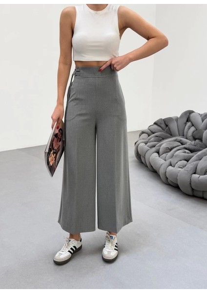 230 gr Poly Viscose Full Lycra Metal Toka Aksesuarli Pantolon fırsatları