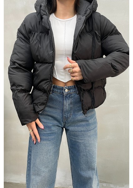 Kadın Kapüşonlu Cepli Kısa Şişme Mont fırsatları