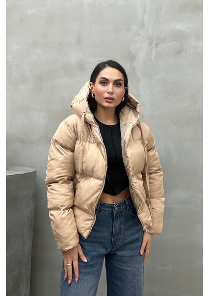 Bej Fermuarlı Kısa Şişme Mont