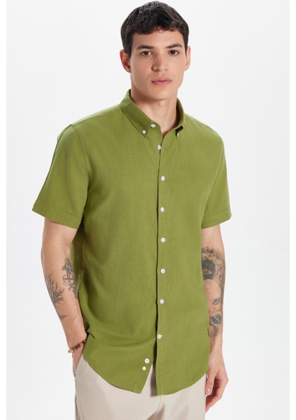 Erkek Slim Fit Dar Kesim Kısa Kollu Pamuk Keten Doku Haki Düğmeli Yaka Gömlek