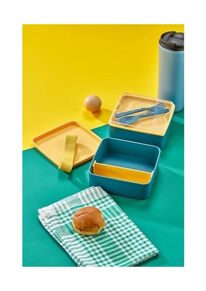 Store Pratik ve Şık Beslenme Kutusu 2 Katlı Bölmeli, Kaşıklı ve Çatal Setli, Taşınabilir Gıda Saklama Kabı